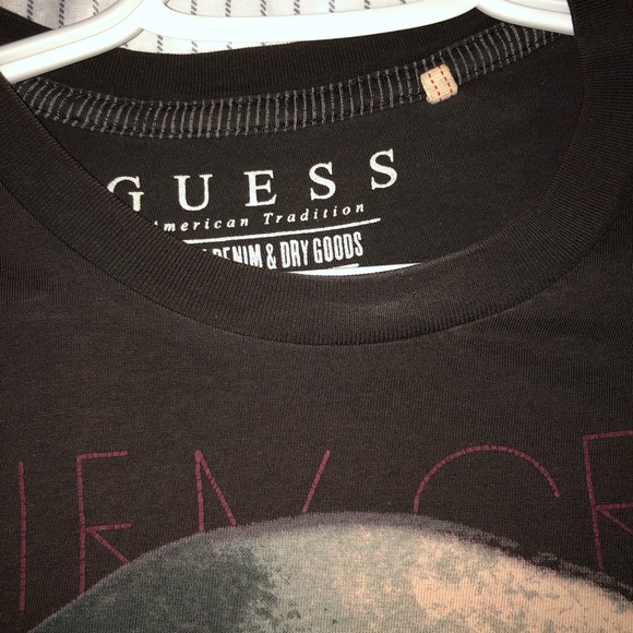 Guess Extra Small Mens t shirt - Picture 2 of 3